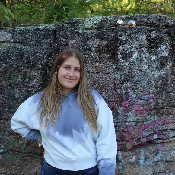 Meet your Posher, Audrey - Picture 1 of 1